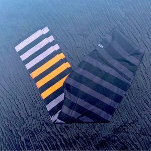 K-DEER orange accent stripe Capri leggings